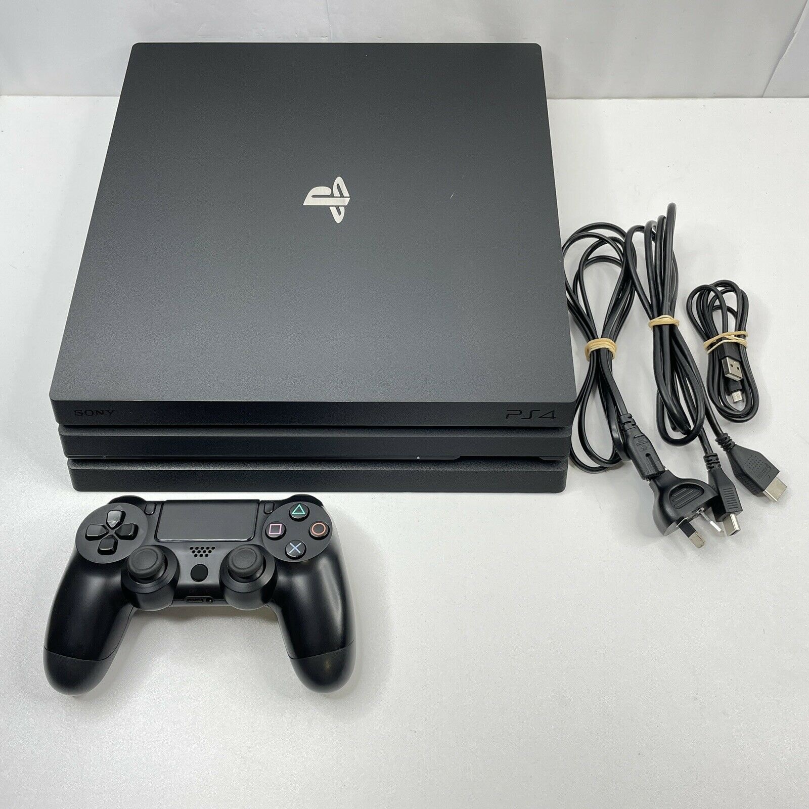 PS4 Pro 1TB with all Cables and Controller in Excellent Used