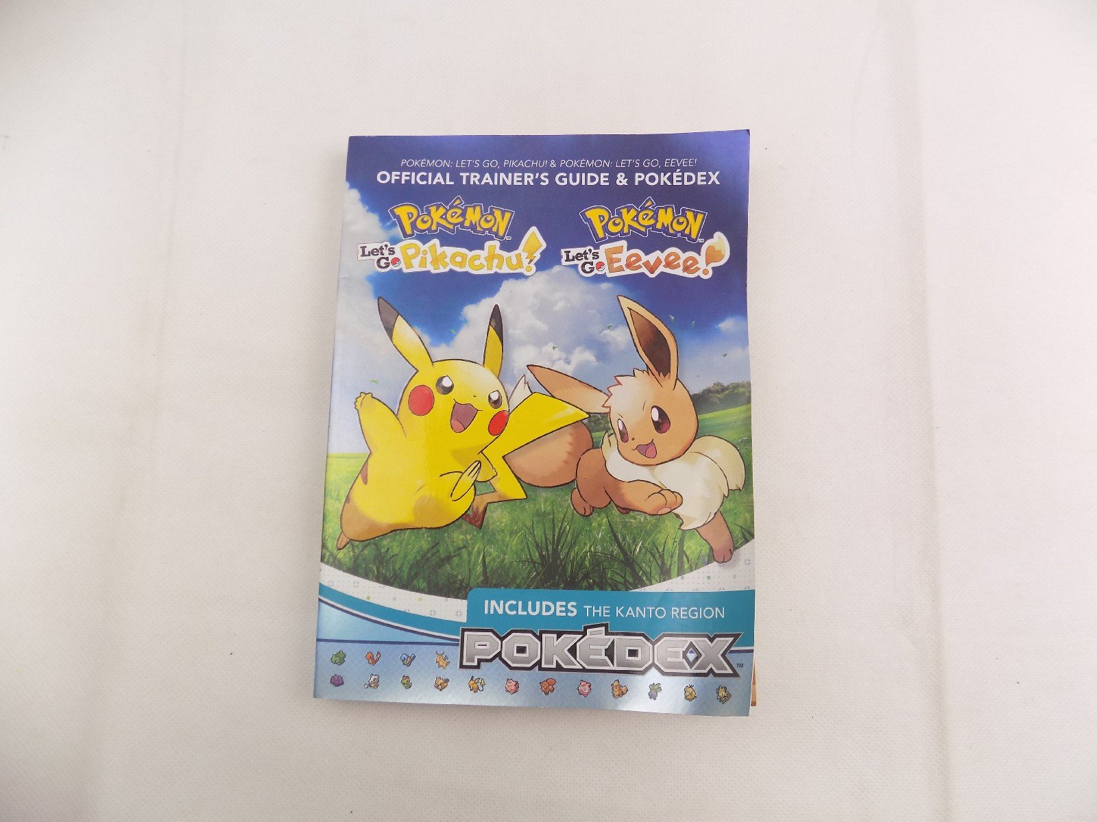 Pokemon Let's Go Pikachu / Eevee Official Trainer's Guide and Pokedex ...