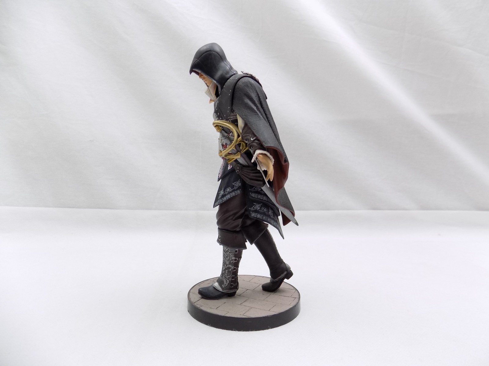 Assassin's Creed II - Ezio Auditore Black Edition - Ubisoft Attakus 8''  pvc statue