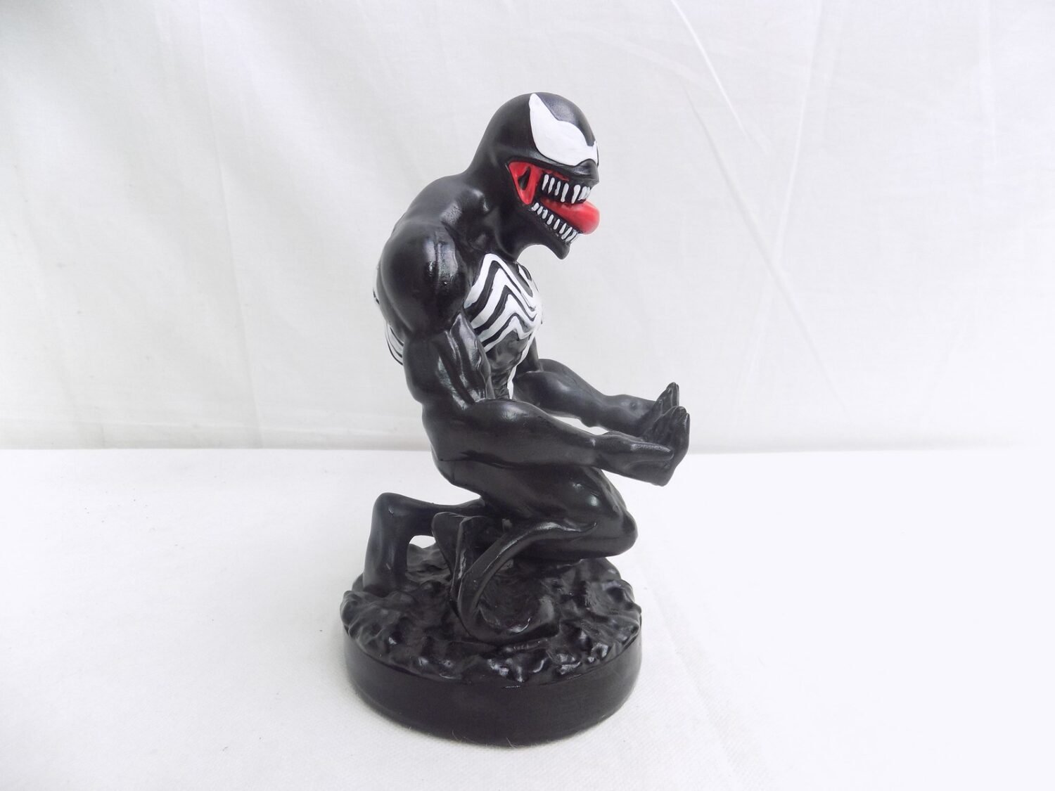 Cable Guys Venom Controller & Phone Holder Starboard Games