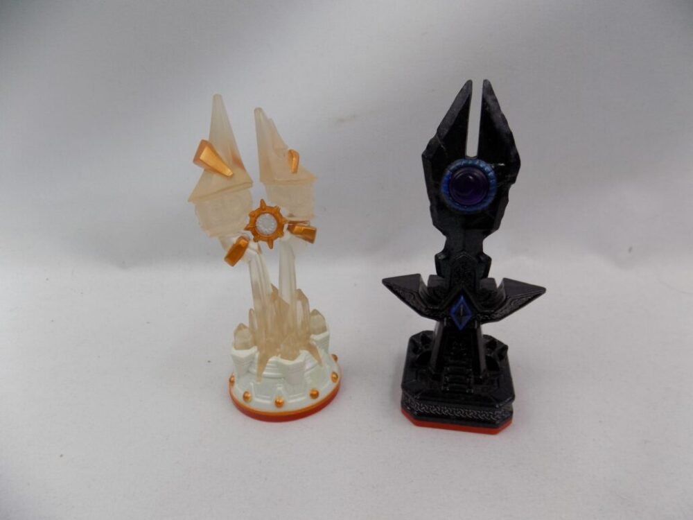 Skylanders Trap Team Sunscraper Spire and Midnight Museum Figures ...