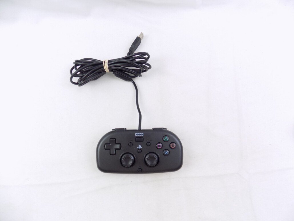 Playstation Ps4 Hori Mini Wired USB Black Controller Starboard