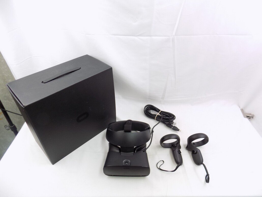 Boxed Like New Oculus Rift S VR Headset with Controllers - Starboard Games